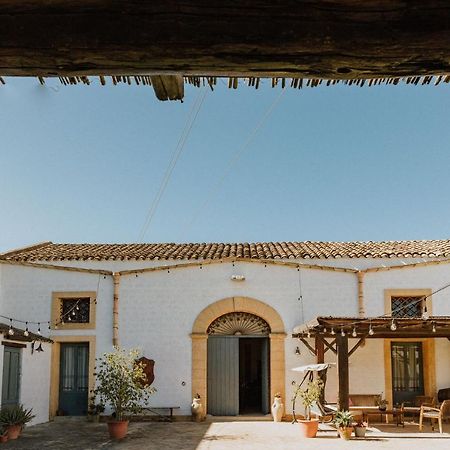 マツァーラ・デル・ヴァッロ Baglio Calia Bed & Breakfast エクステリア 写真