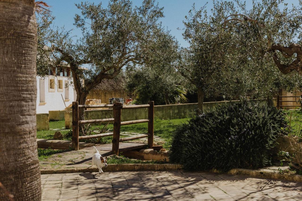 マツァーラ・デル・ヴァッロ Baglio Calia Bed & Breakfast エクステリア 写真