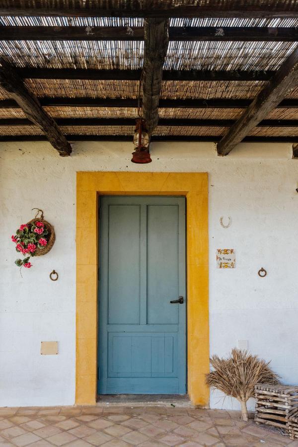 マツァーラ・デル・ヴァッロ Baglio Calia Bed & Breakfast エクステリア 写真