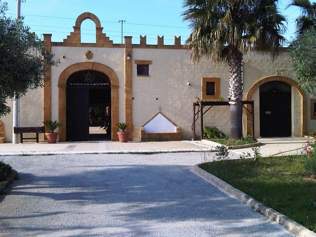 マツァーラ・デル・ヴァッロ Baglio Calia Bed & Breakfast エクステリア 写真